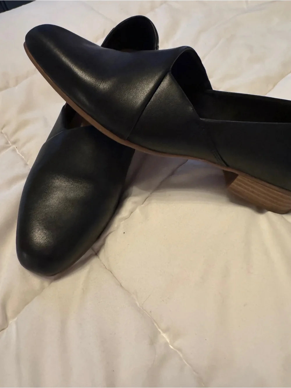 Clarks Black Slip-On Leather Women's Flats